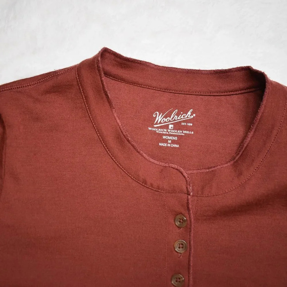 Woolrich Thermal Top Henley Sz M Baselayer Basics Neutral Minimalist - Picture 10 of 16